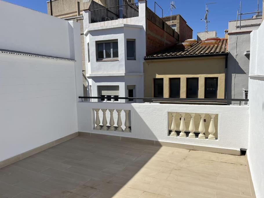 Moderno Apartamento Con Terraza En La Azotea Roses Eksteriør bilde